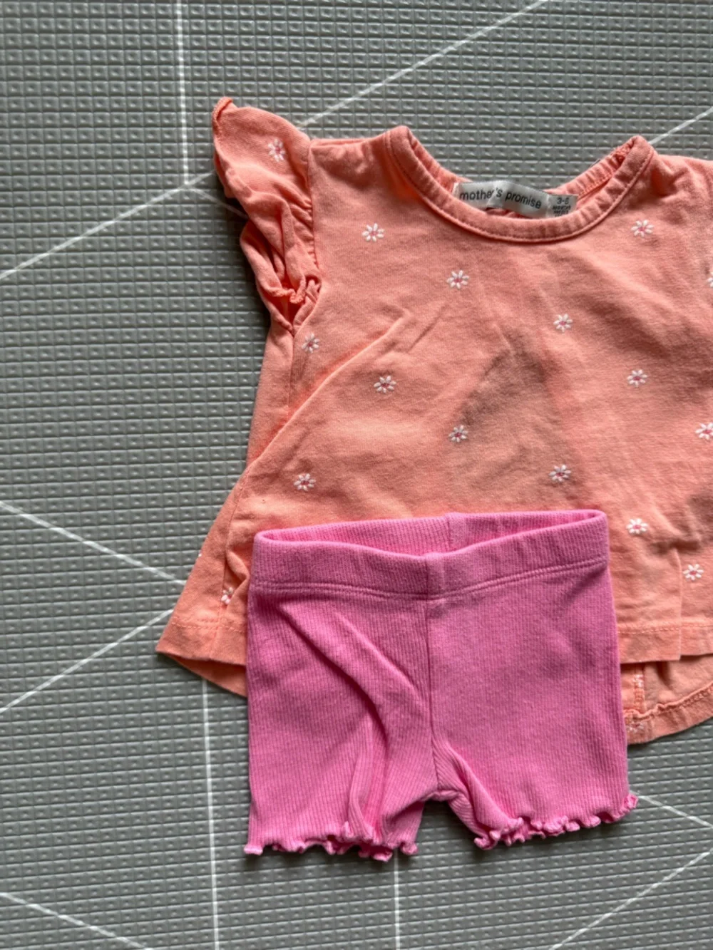 Mother’s Promise|Baby girl summer set,Peach ditsy Floral Daisy tee & biker short